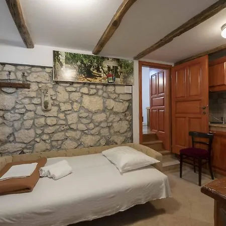 Traditional Stone House Perkovic