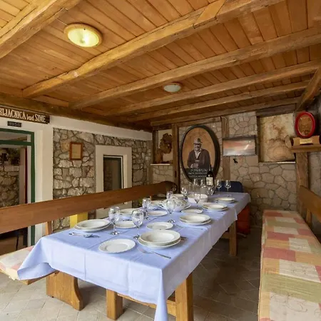 Traditional Stone House Perkovic * Velika Cista (Sibenik-Knin)