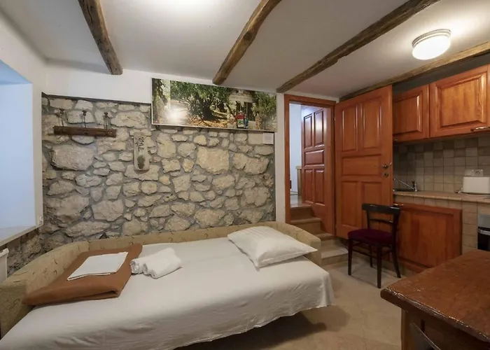 Traditional Stone House Perkovic